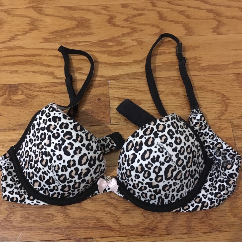 Victoria's Secret Body by Victoria push up bra