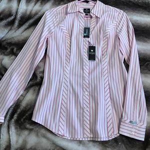 Express “the essential” shirt