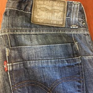 Levi’s men’s medium wash jeans