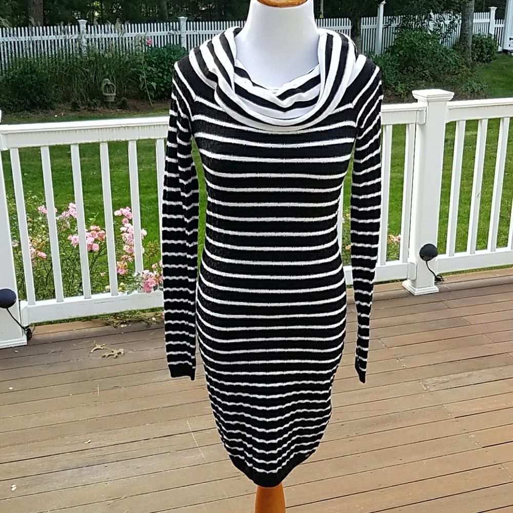 Buy2 Get 1 FREE!! ⭐️Guess Stretch Knit Stripe Dress