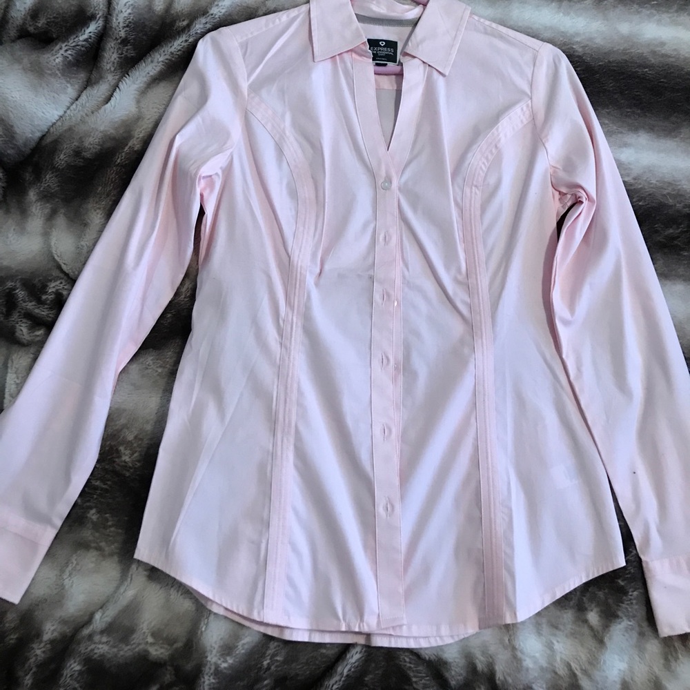 Express “the essential” work top