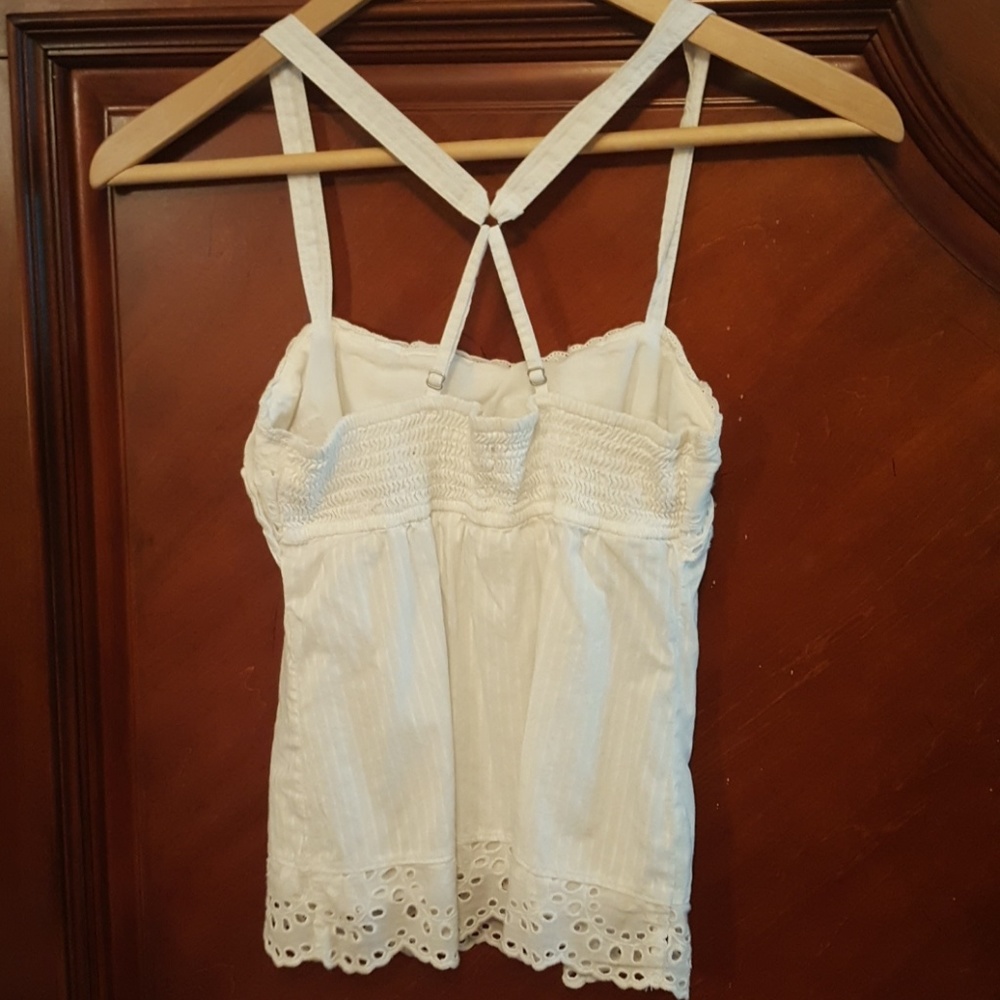Hollister tank - Picture 2 of 3