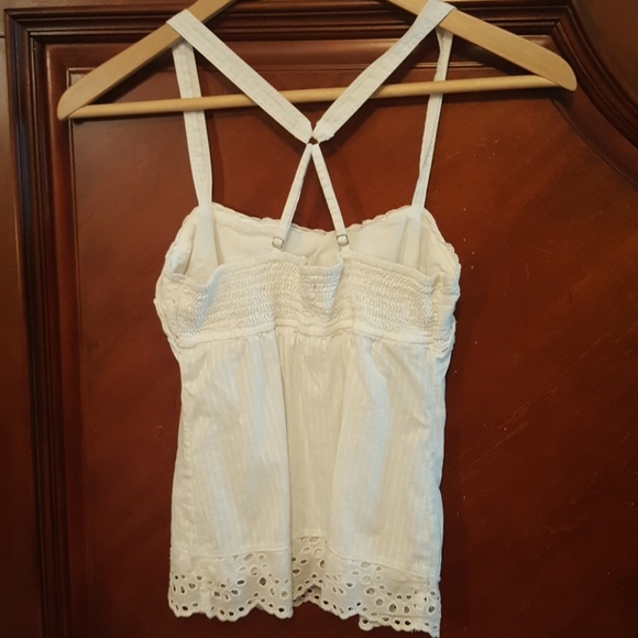 Hollister tank - Picture 2 of 3