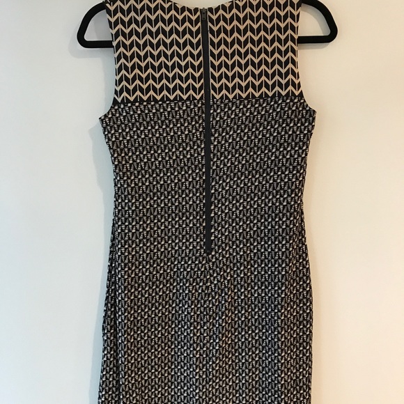 TMHL Dress - Picture 2 of 4