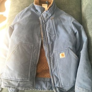 Like new Women's Small Carhartt w/ Sherpa lining