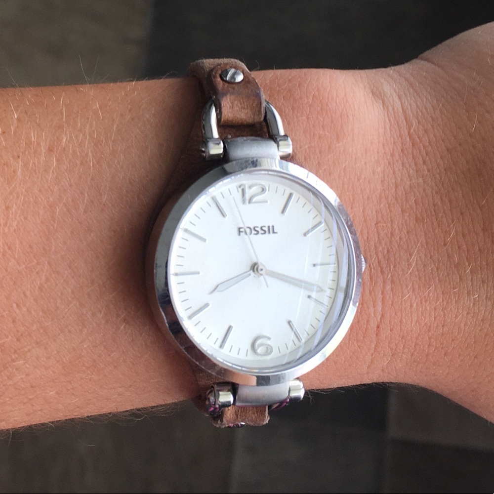 Fossil watch•needs new battery •October 2019•