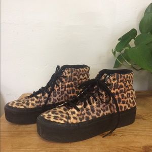 Vans SK8 Hi leopard platform sneaker