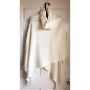 BCBG Womens Poncho