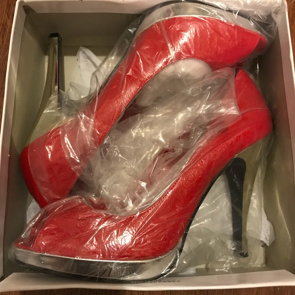Shoes - Picture 2 of 2