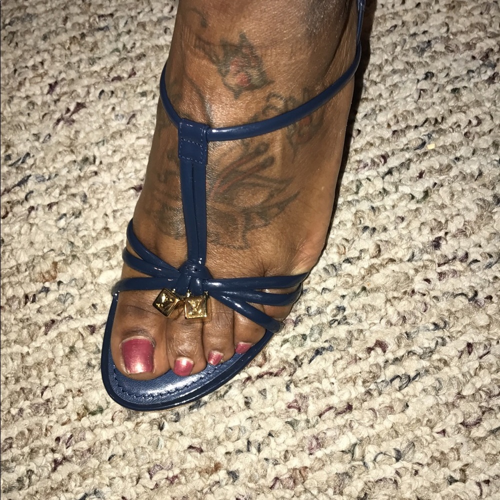 Louis heals teal size 9