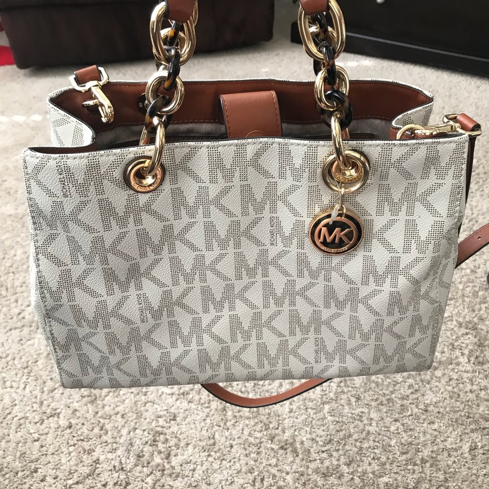 New condition Michael Kors