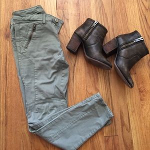 EVERYTHING MUST GO! ALL OFFERS! skinny leg pants