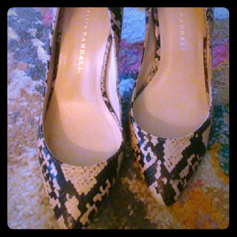 Loeffler Randall snakeskin pumps 6.5 EUC