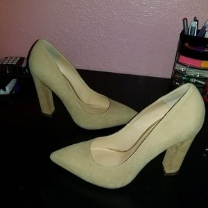 Steve Madden Primpy Tan Heels!