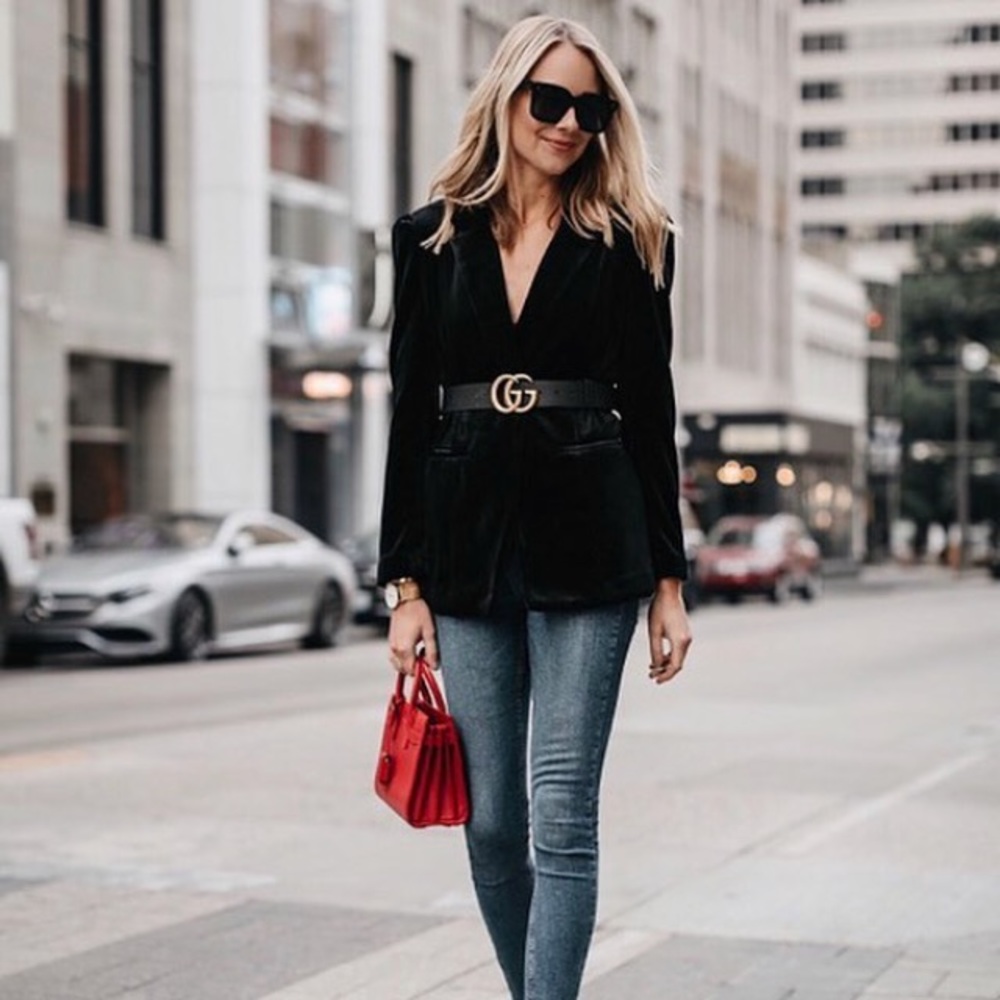 NWT black velvet blazer