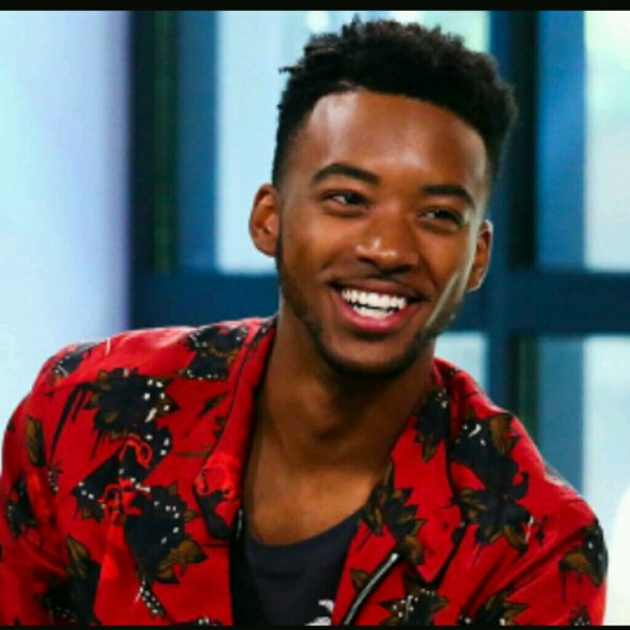 Meet your Posher, Christina - Picture 1 of 1