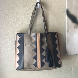 INC Geometric patterned spacious tote with pockets