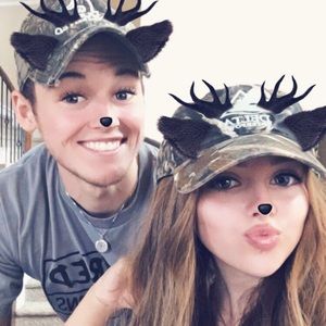 Meet your Posher, Claudia