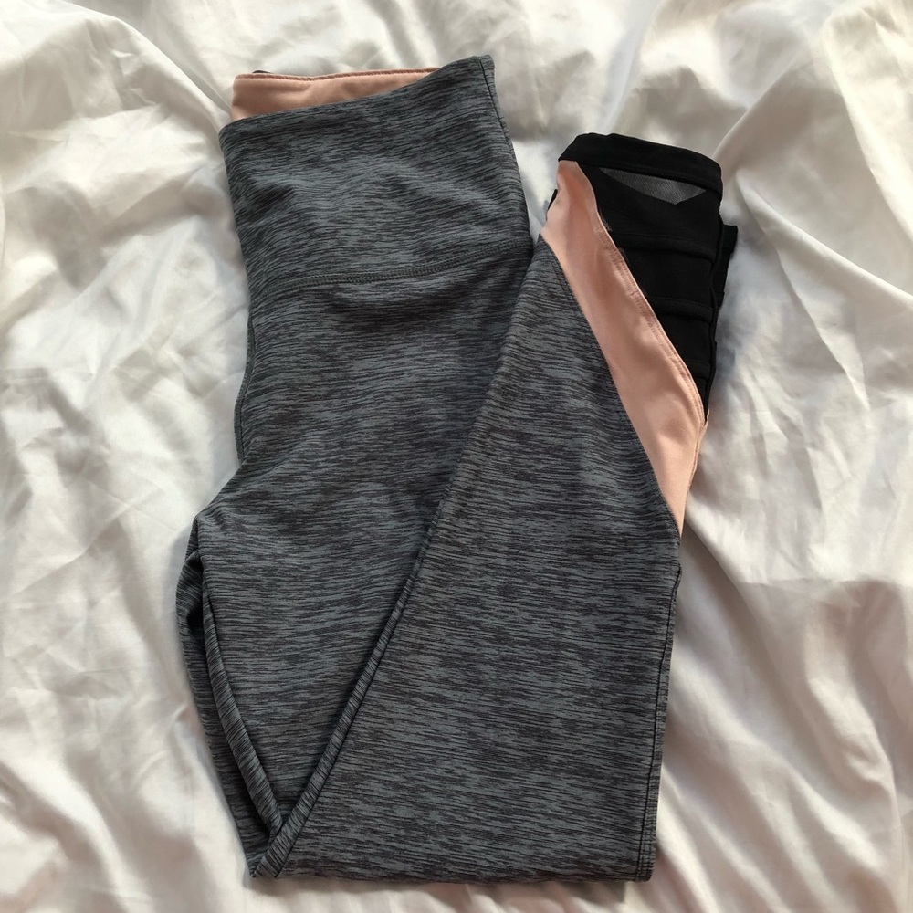 PINK Ultimate High Waisted Ankle Leggings