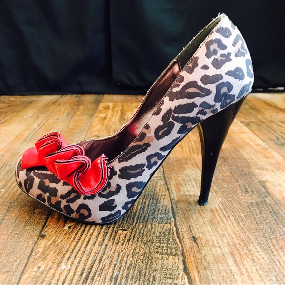 Steve Madden Shoes - Cheetah Print Steve Madden Heels