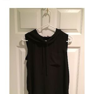 Philosophy Sleeveless Hoooded Pocket Shirt