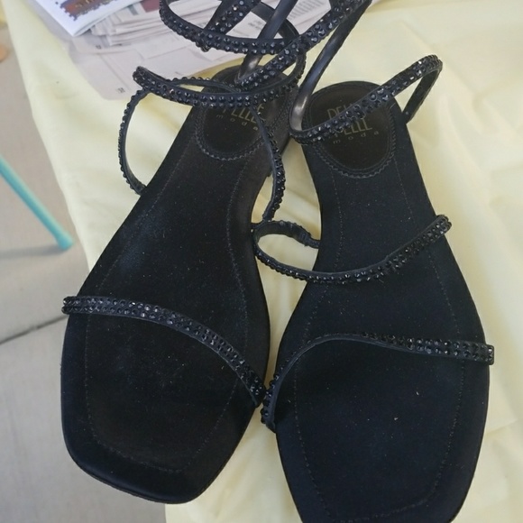 Sandals - Picture 3 of 4
