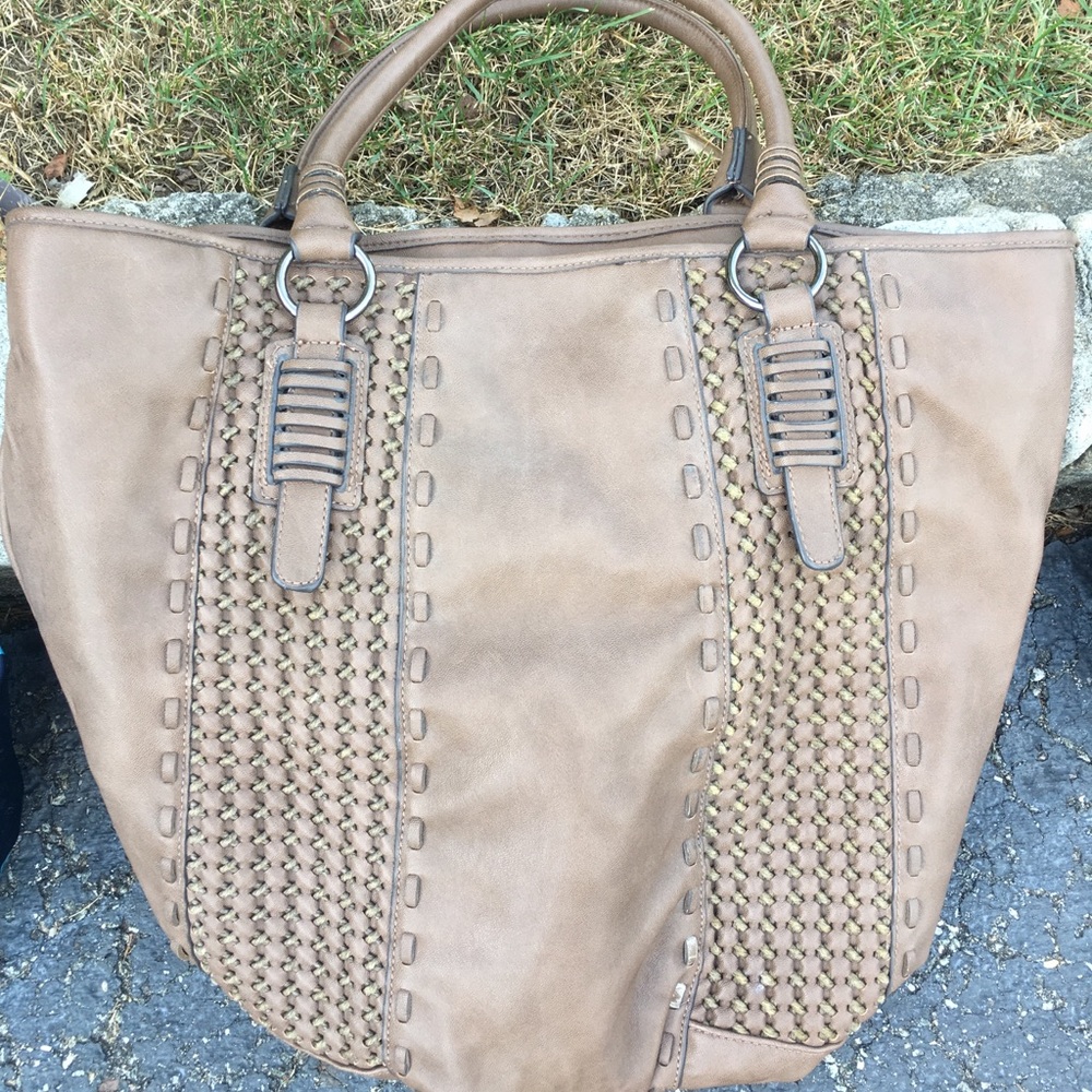 Trendy brown tote!