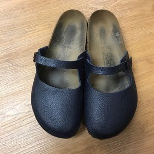 Birki's women's size 9. Navy blue.