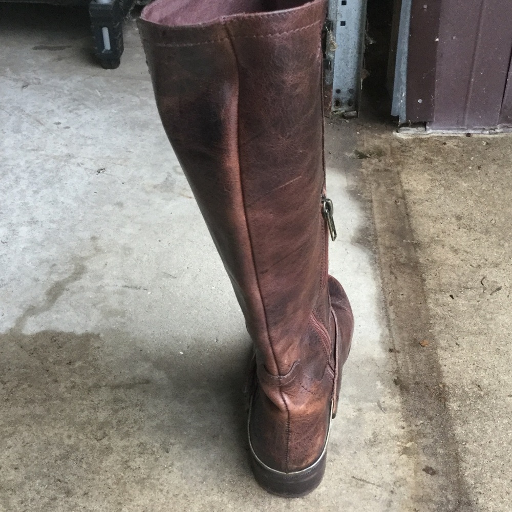 Boots - Picture 7 of 7