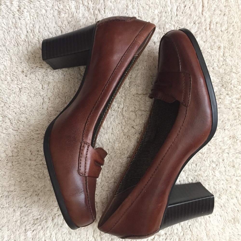 St. John’s Bay Heel Loafer, Size 8, Brown