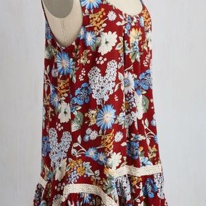 The Fate Outdoors Top in Bouquets in 1X