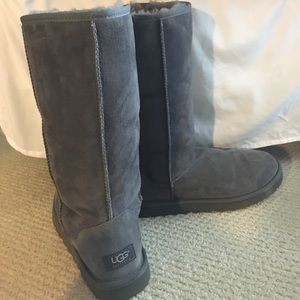 grey uggs