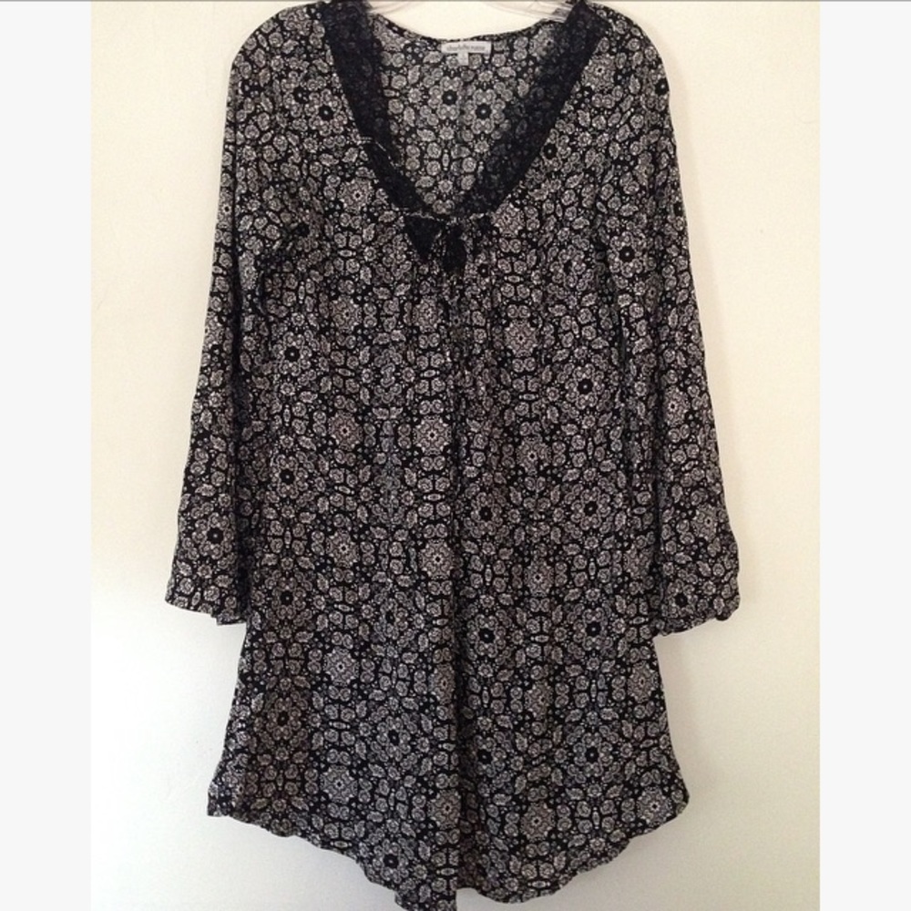 Black and white long, bell sleeved dress