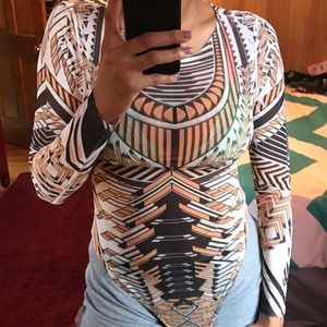 SALE ! Fashion Nova Printed Bodysuit - size S