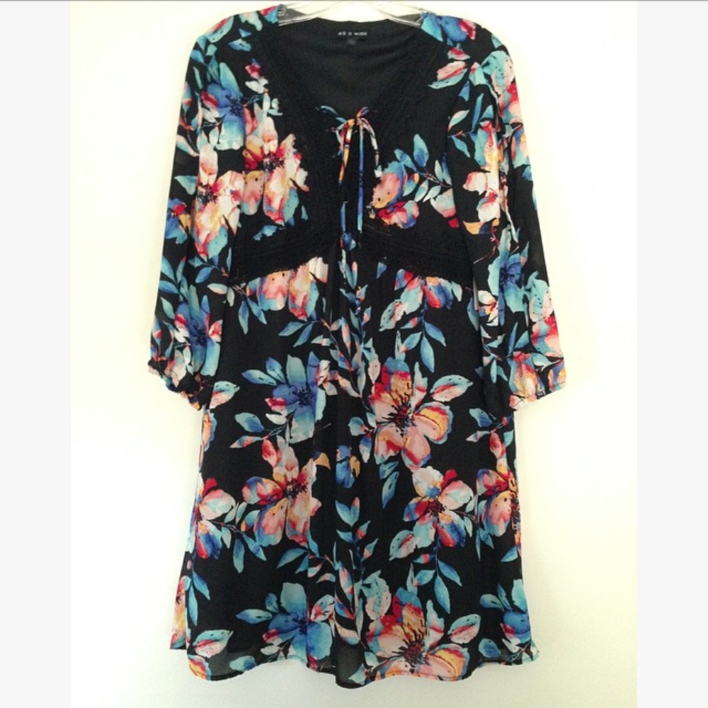 Black and floral chiffon dress with slit sleeves