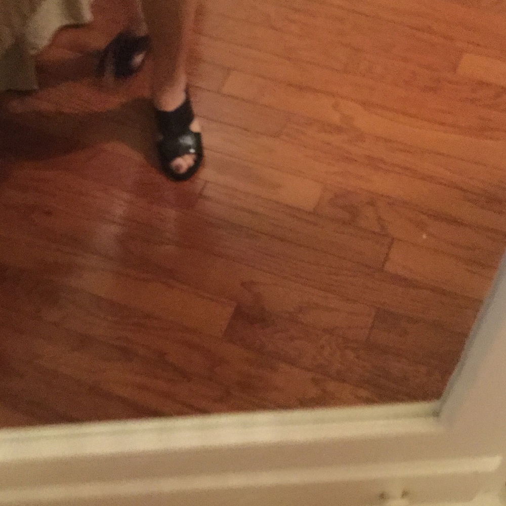 Shoes - Picture 3 of 4