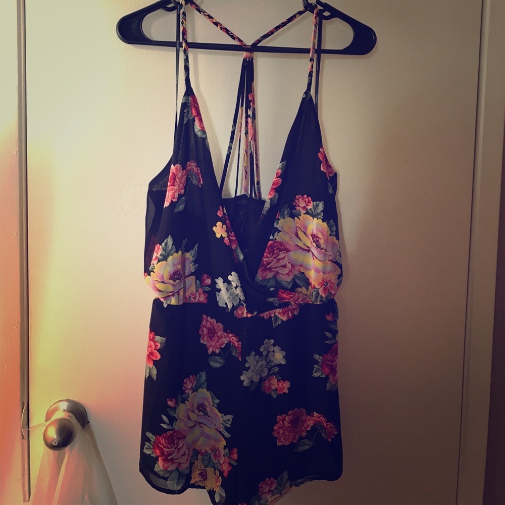 Forever 21 Floral Romper; Size L; Never Worn