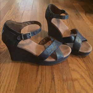 TOMS wedge sandal