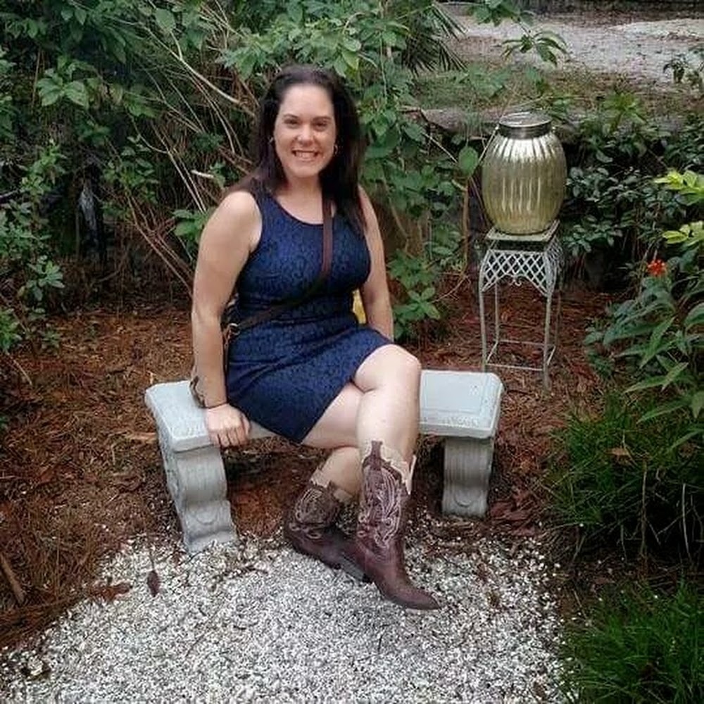 Meet your Posher, Victoria