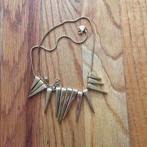 Express spike necklace