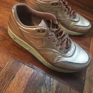 Nike Shoes - Nike Air Max Nike Shoes - Nike Air Max