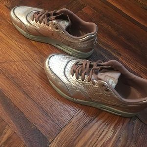 Nike Shoes - Nike Air Max Nike Shoes - Nike Air Max