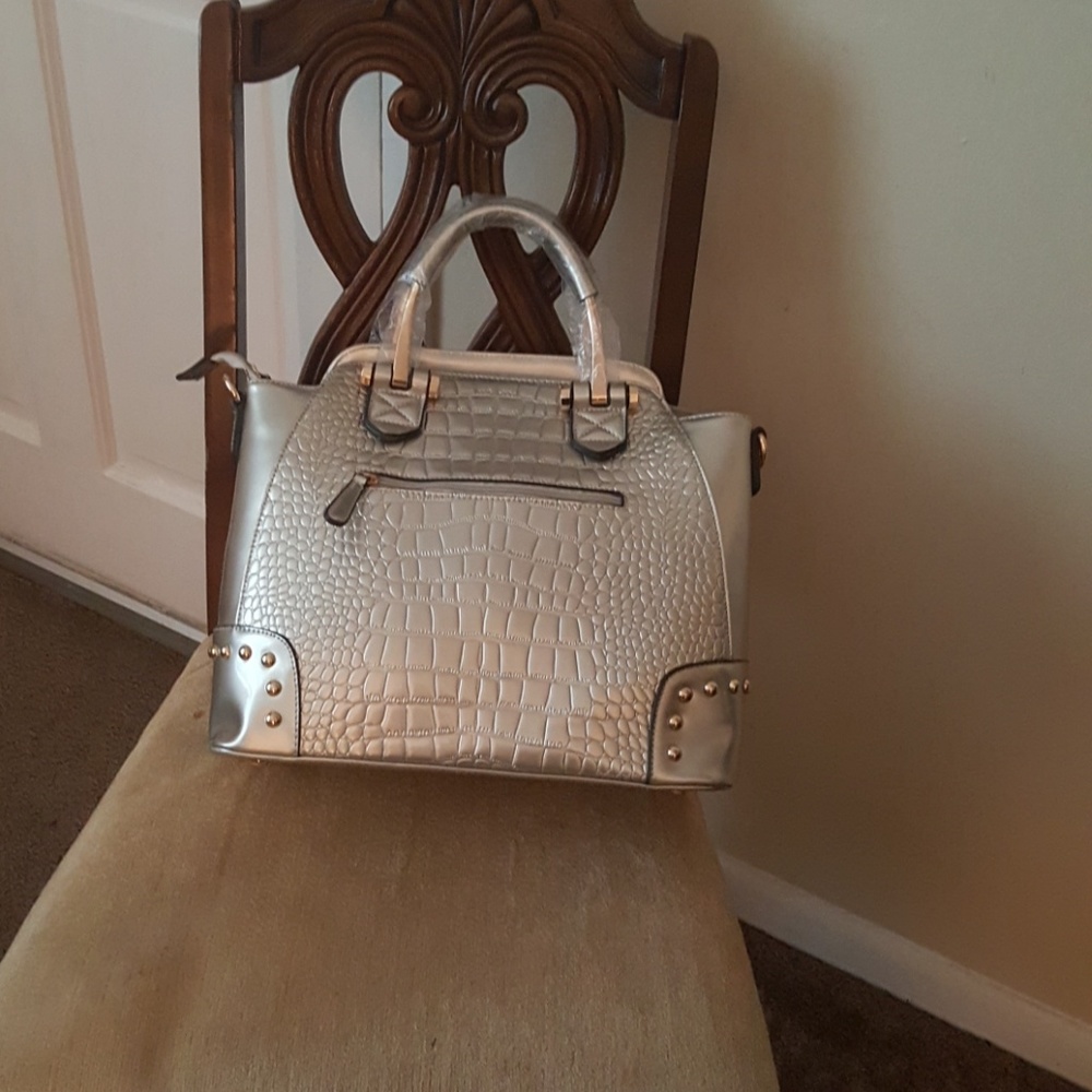 Purse - Picture 2 of 4