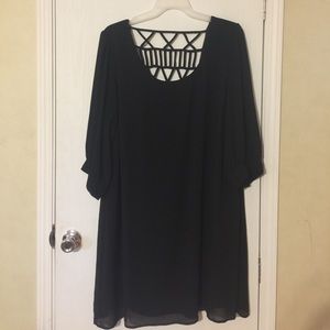 Plus Size 3/4 Black Dress 👗