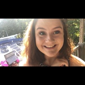 Meet your Posher, Megan