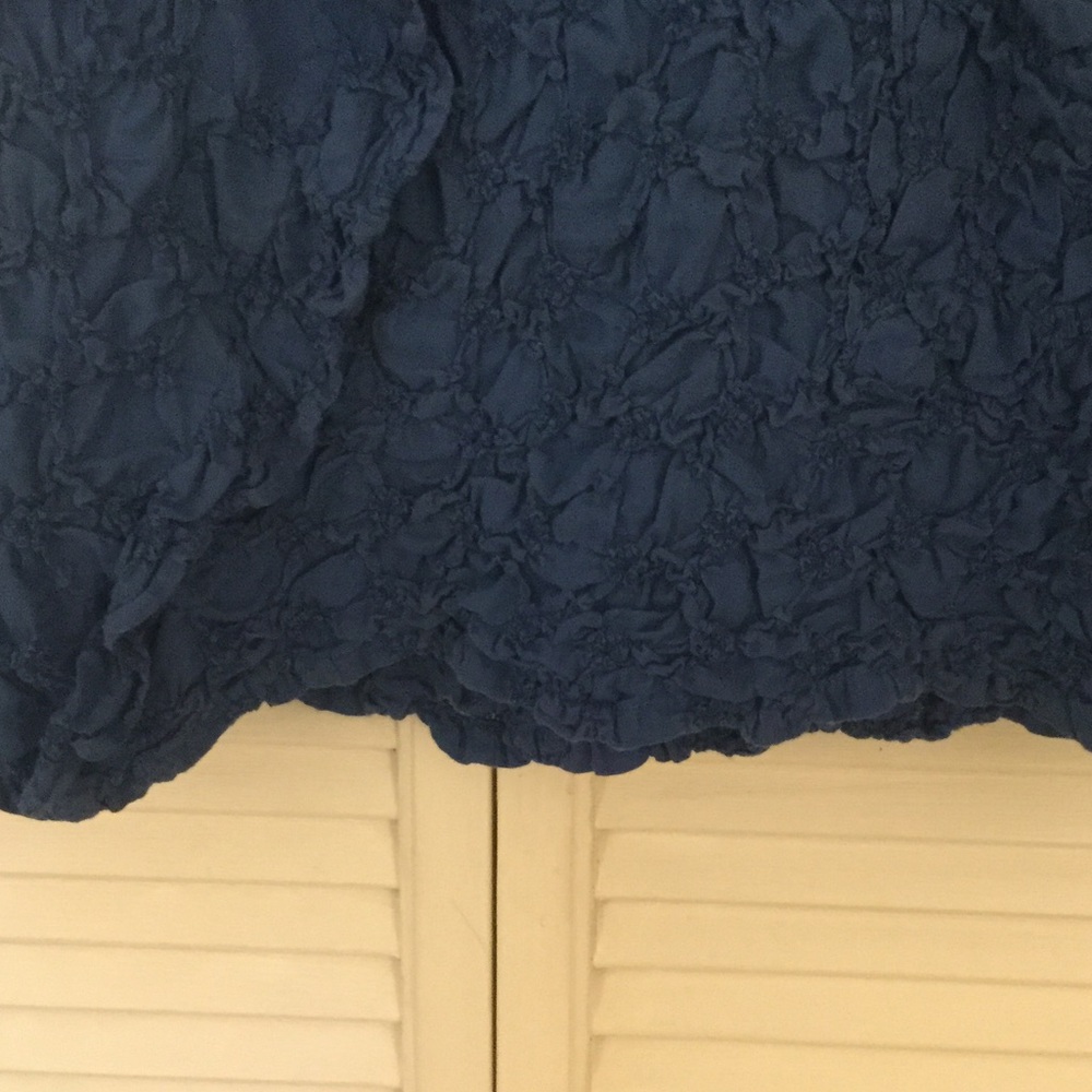 Top - Picture 2 of 4