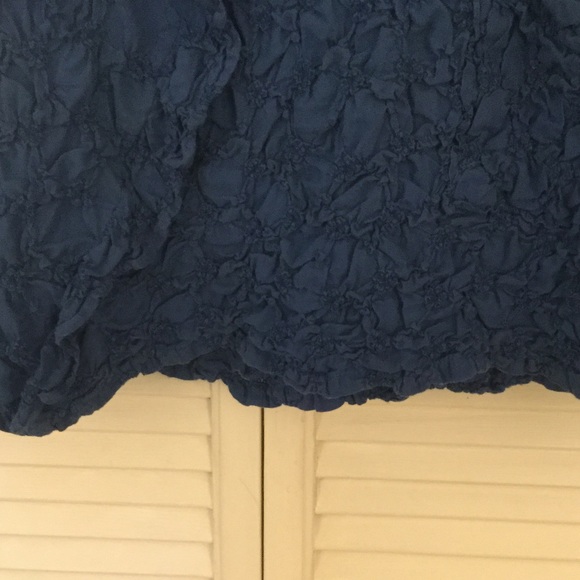 Top - Picture 2 of 4