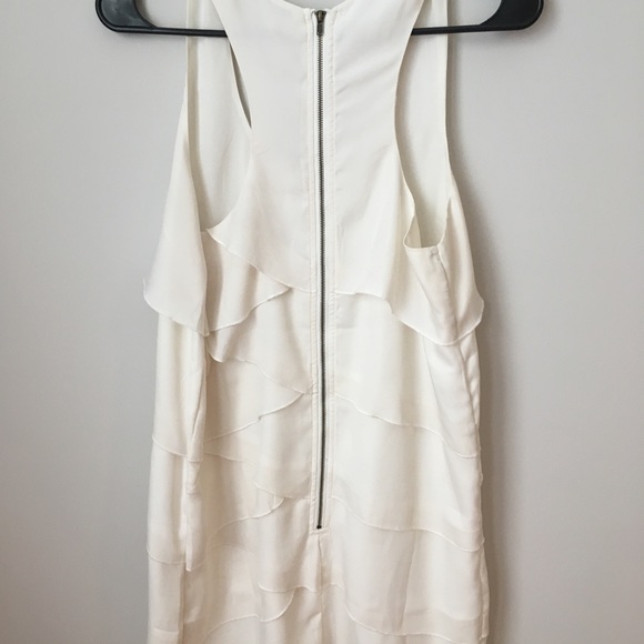 Dress. - Picture 2 of 5