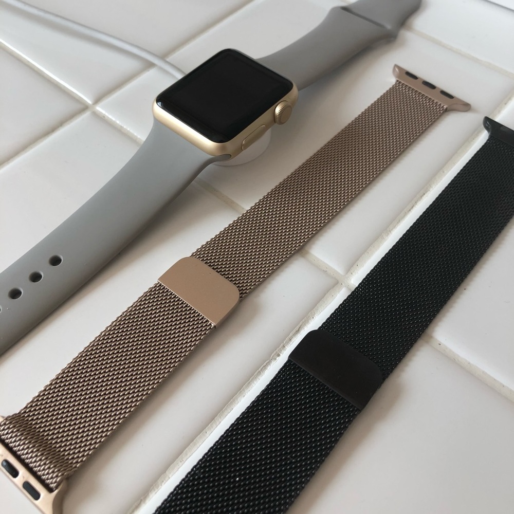 SERIES 1 gold APPLE WATCH