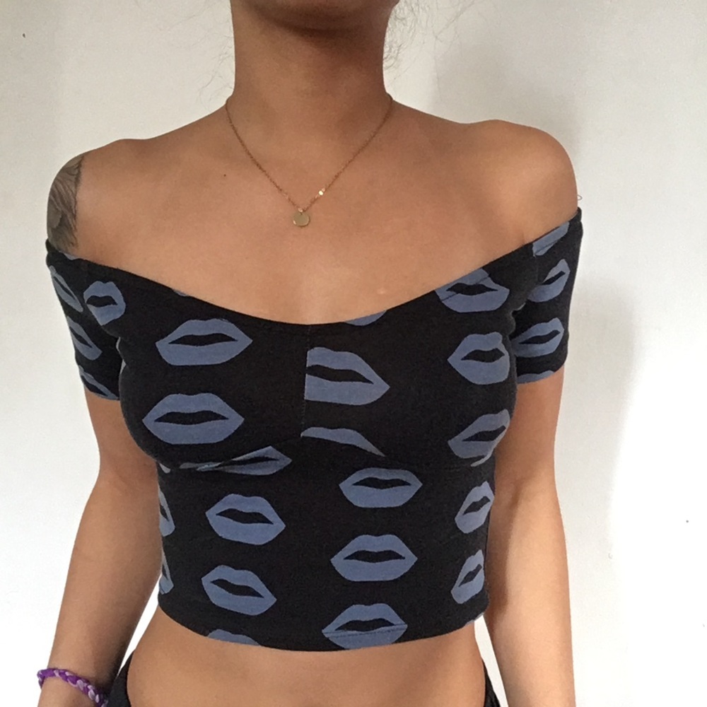 Off shoulder Crop top